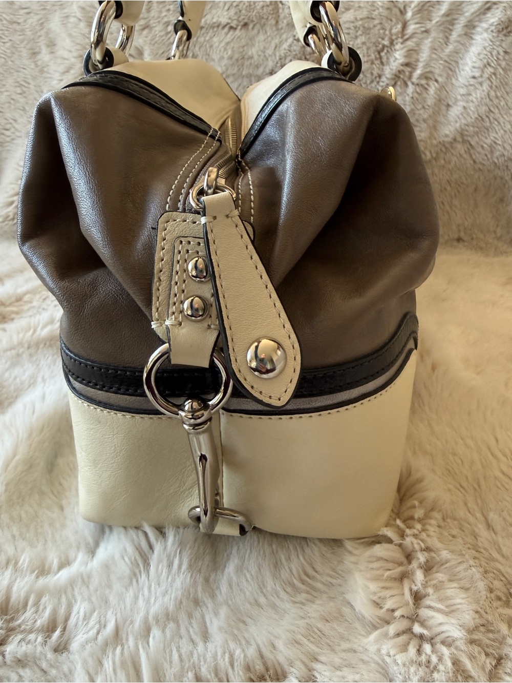 Coach Two-Tone Leather Ashley Two-Way Satchel in Cream and Brown - Picture 5 of 11
